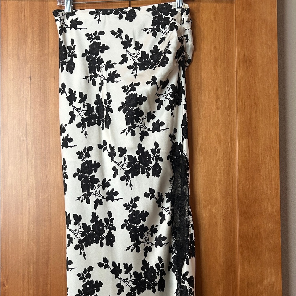 Veronica Beard Black Floral Print Cream Midi Skirt with Side Slit